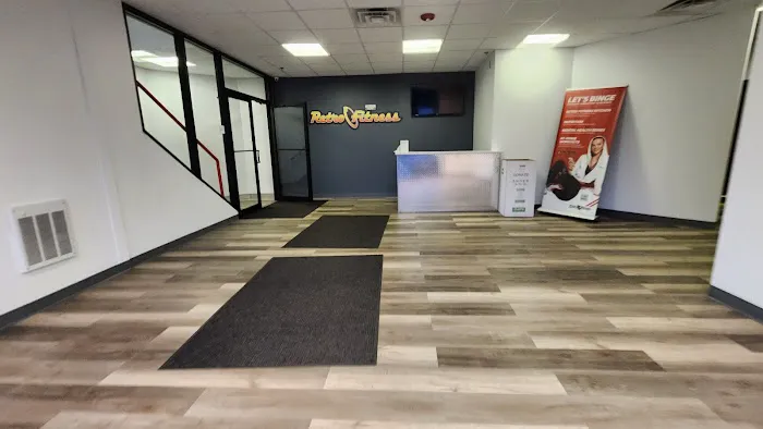 Retro Fitness Picture 10
