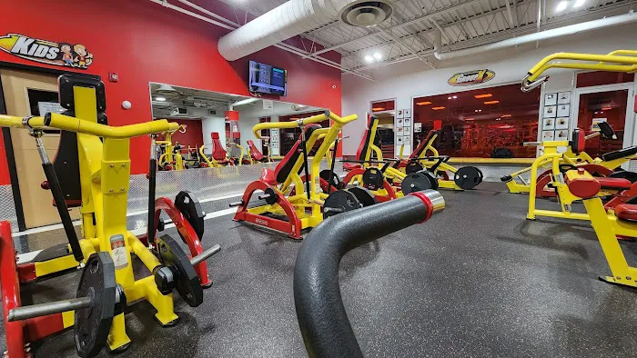 Retro Fitness Picture 9