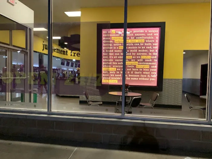 Planet Fitness Picture 5
