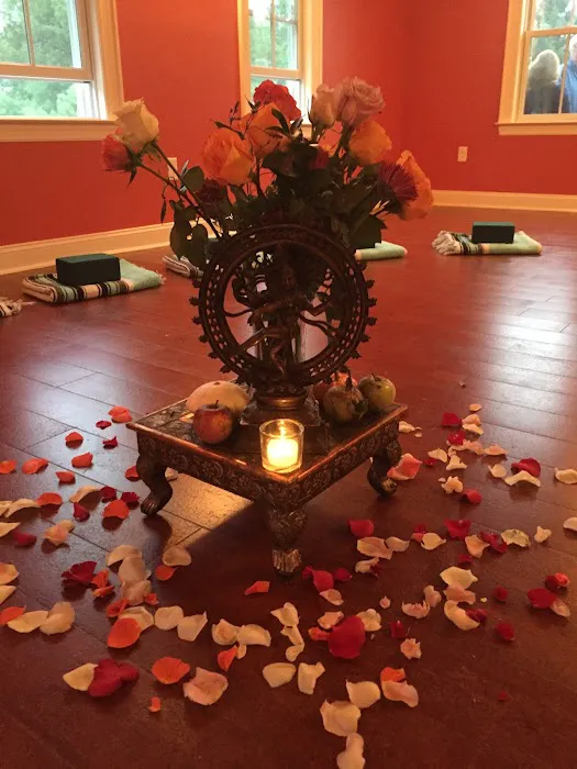 Glow Yoga Center Picture 2