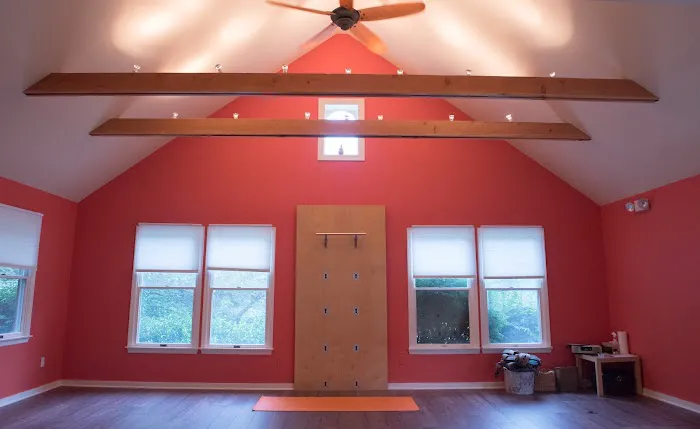 Glow Yoga Center Picture 9