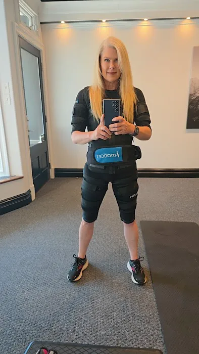 EMbody EMS Fitness Picture 1