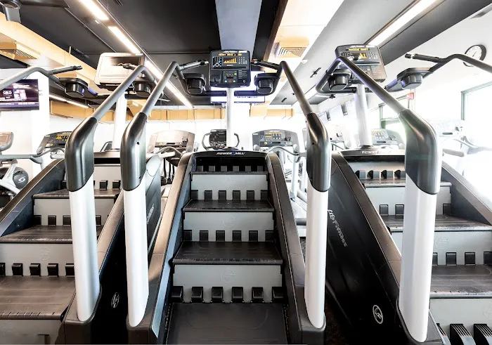 Gibsons Fitness Center Picture 2
