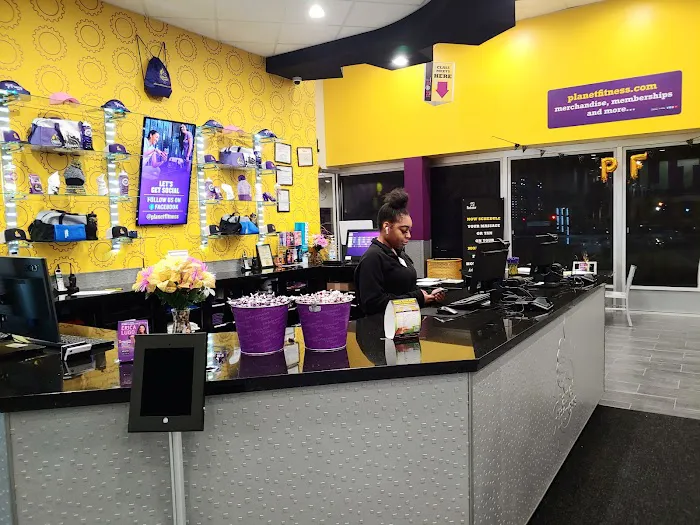 Planet Fitness Picture 5