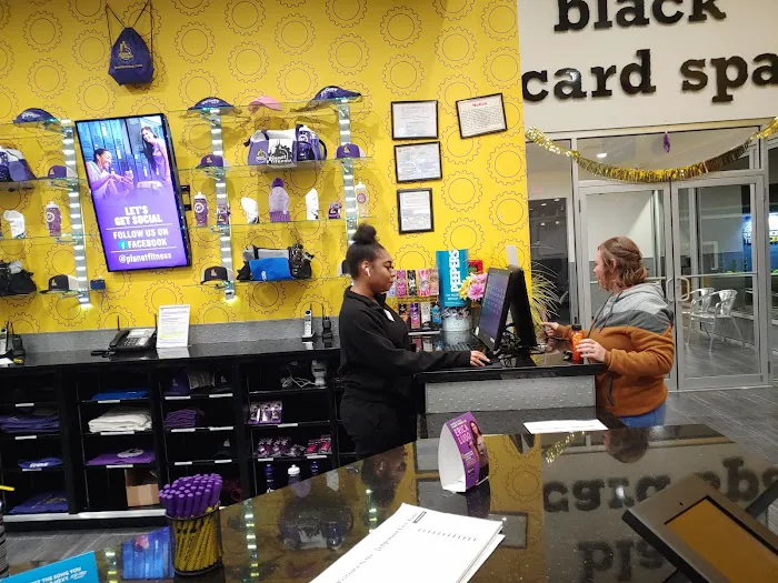Planet Fitness Picture 10