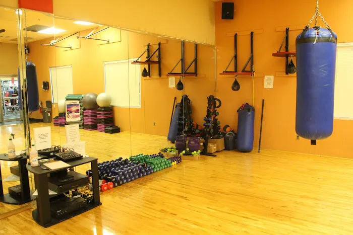 Fitness Factory Franklin Park Picture 3