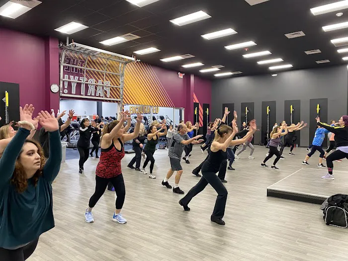 Crunch Fitness - East Brunswick Picture 8