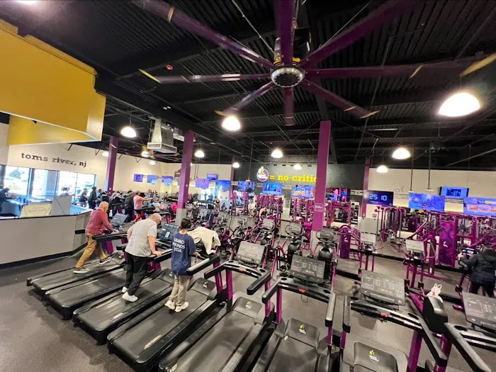 Planet Fitness Picture 6