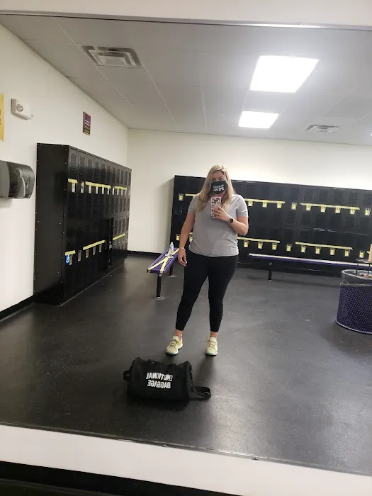 Planet Fitness Picture 8