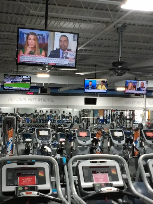 Crunch Fitness - Toms River Picture 7