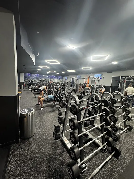 Crunch Fitness - Toms River Picture 8
