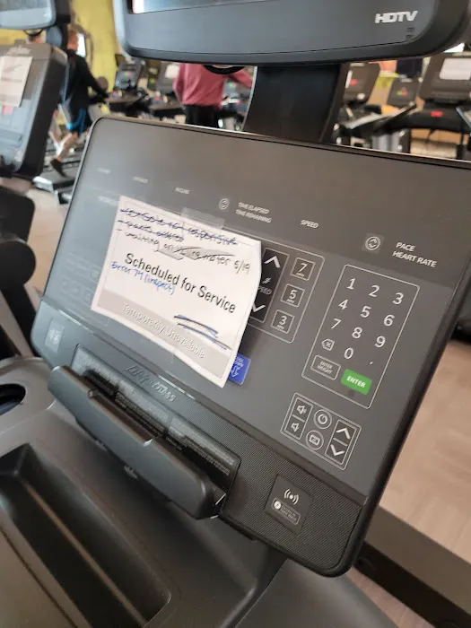 LA Fitness Picture 4