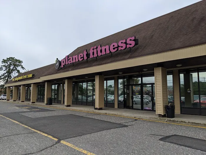 Planet Fitness Picture 2
