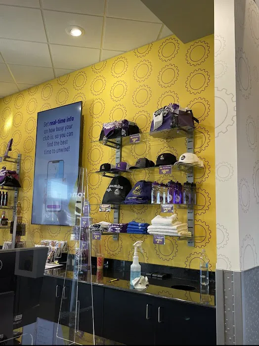 Planet Fitness Picture 9