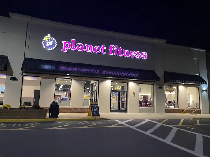 Planet Fitness Picture 4