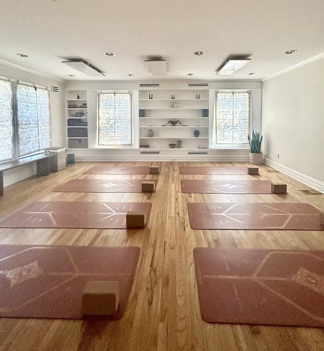 Simply Yoga Picture 1