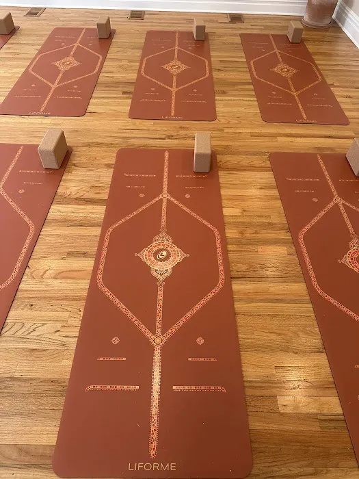 Simply Yoga Picture 2