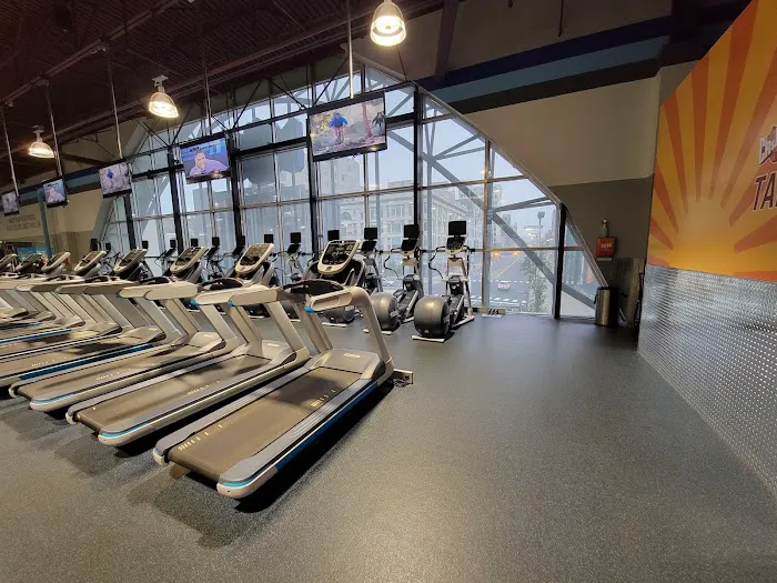 Crunch Fitness - Scranton Picture 5
