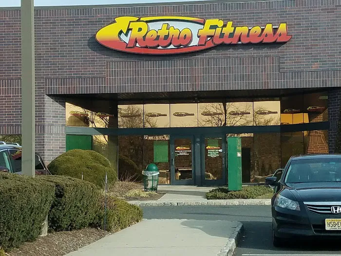 Retro Fitness Picture 10
