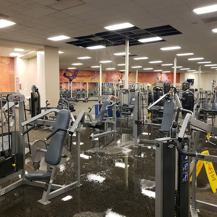 LA Fitness Picture 1