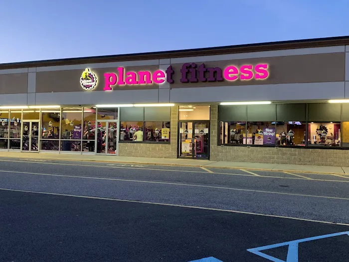 Planet Fitness Picture 8