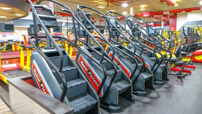 Retro Fitness Picture 4