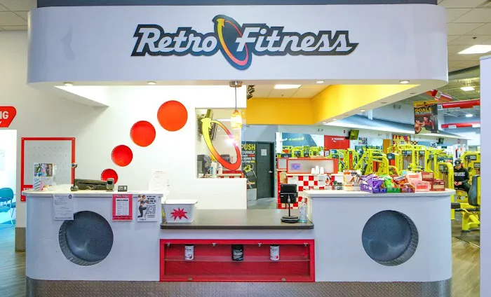 Retro Fitness Picture 6