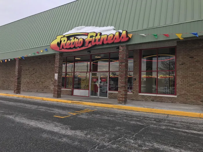 Retro Fitness Picture 10