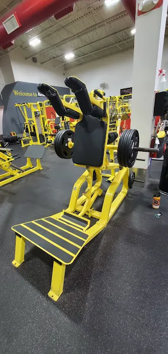 Retro Fitness Picture 9