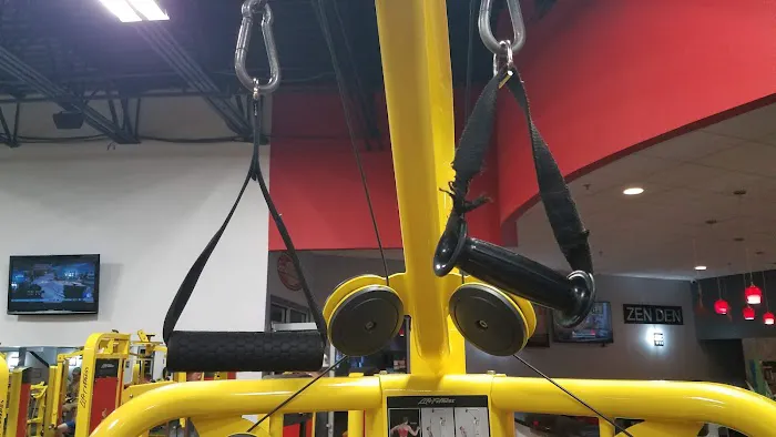 Retro Fitness Picture 5