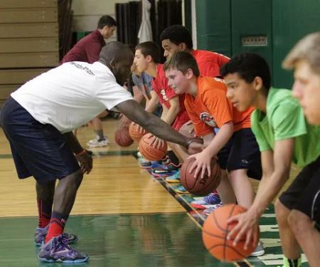 Morris Basketball Program