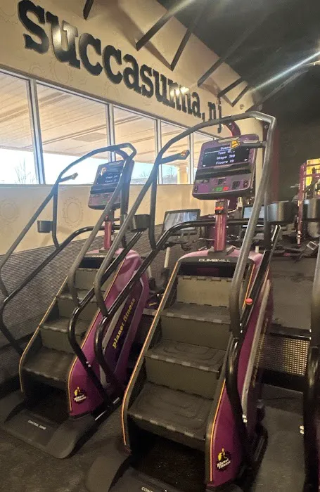 Planet Fitness Picture 7