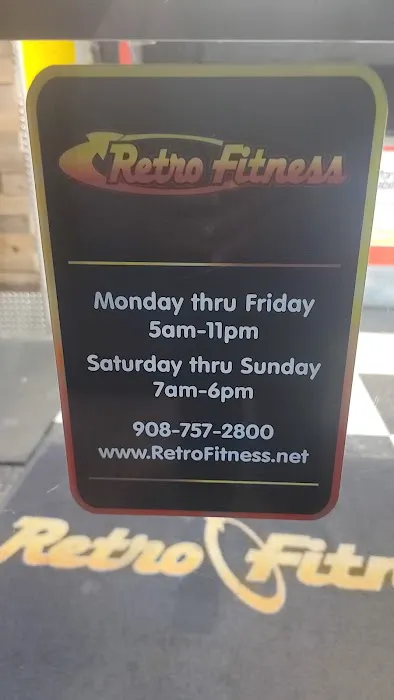 Retro Fitness Picture 10