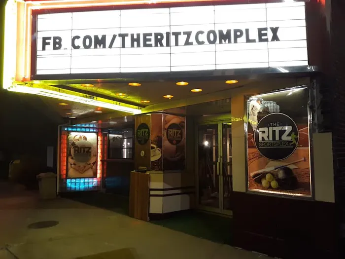 The Ritz Complex Picture 6