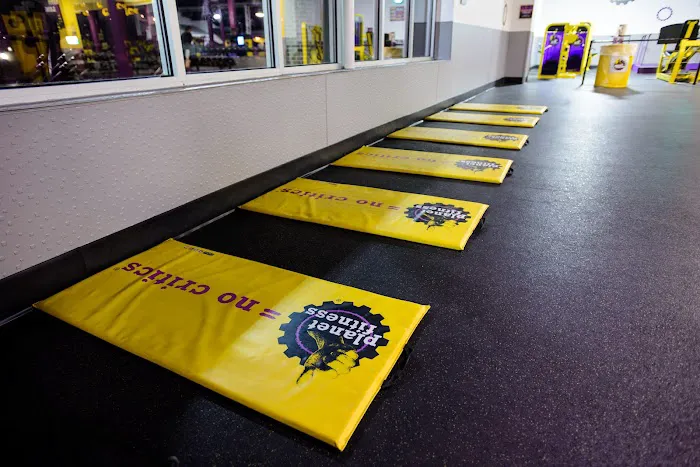 Planet Fitness Picture 6
