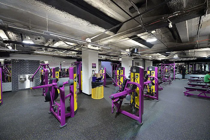 Planet Fitness Picture 6