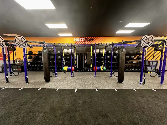Crunch Fitness - Stanhope Picture 5