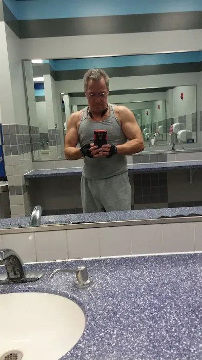 Crunch Fitness - Stanhope Picture 7