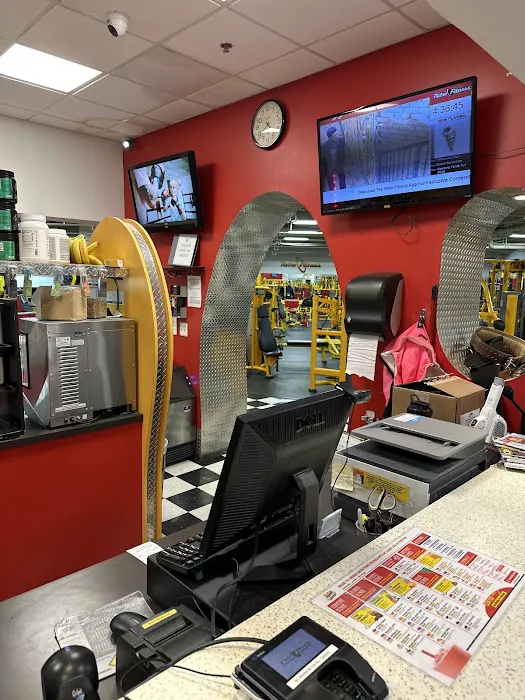 Retro Fitness Picture 4