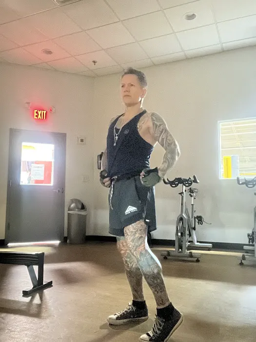 Retro Fitness Picture 9