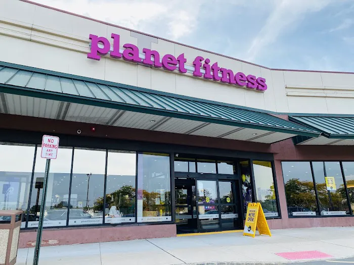 Planet Fitness Picture 7