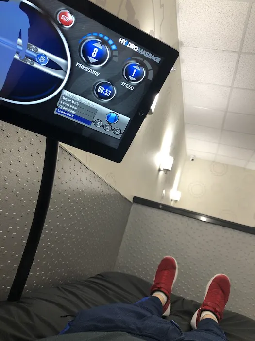 Planet Fitness Picture 9