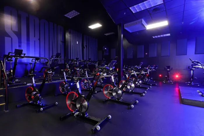 Crunch Fitness - Wall Township Picture 7
