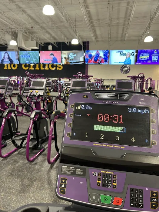 Planet Fitness Picture 9