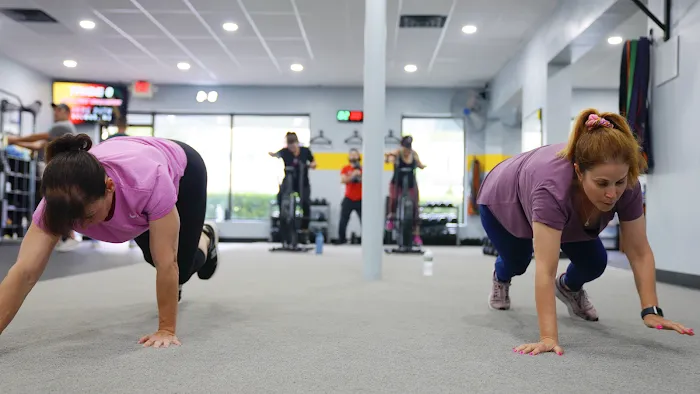 AMP'D Fitness - Brielle Picture 7