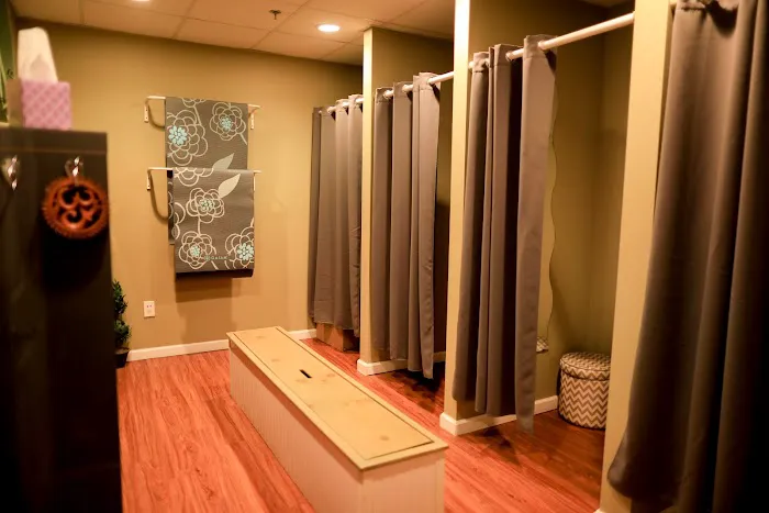 X-hale Hot Yoga Studio Picture 4