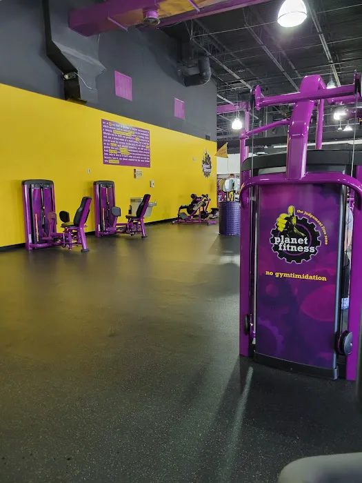 Planet Fitness Picture 7