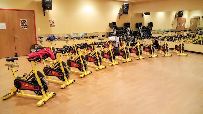 Retro Fitness Picture 1