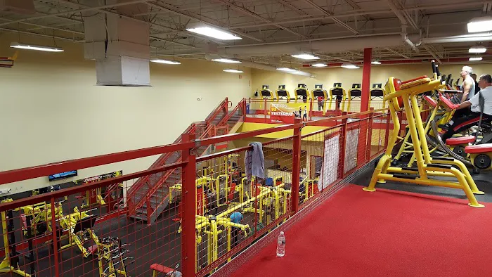 Retro Fitness Picture 5