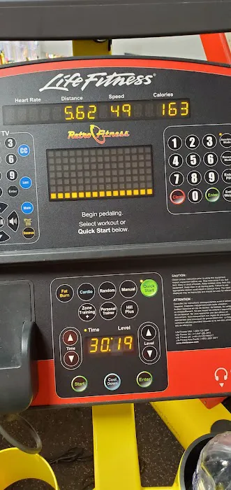 Retro Fitness Picture 7
